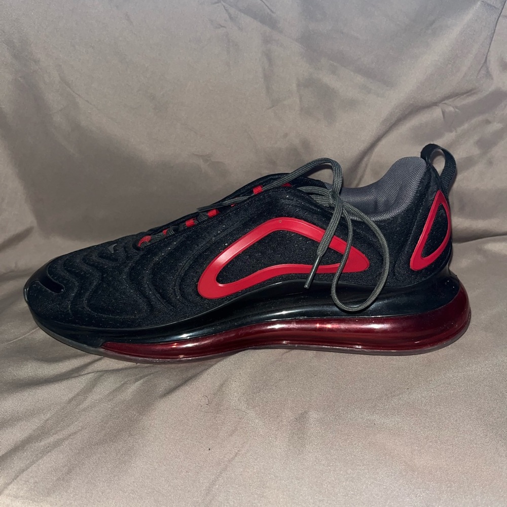 Nike air max 720 black and red